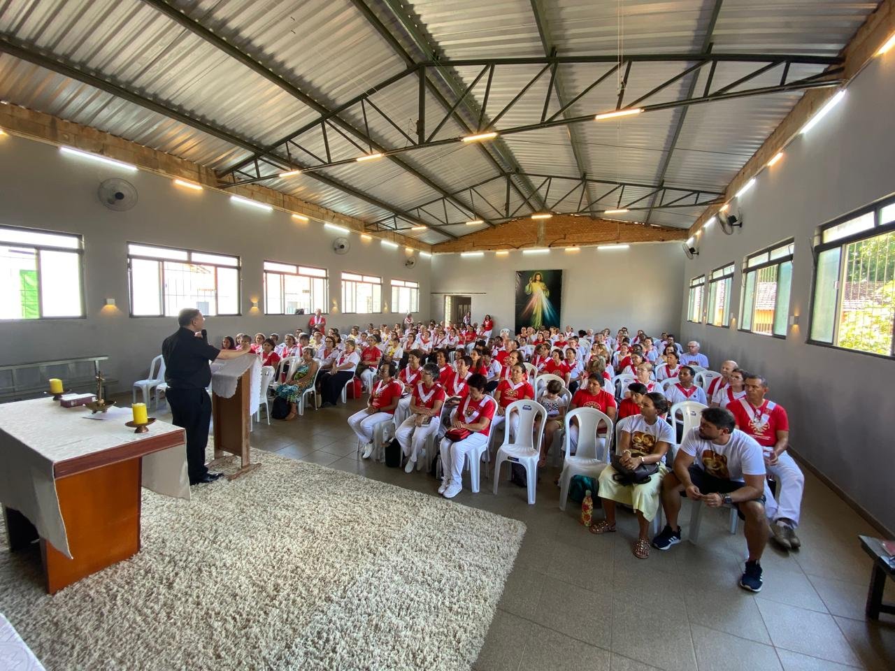 Retiro Quaresmal reúne membros do Apostolado da Orção, Coroa de Amor e OVS
